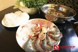 Sour & spicy seafood hot pot